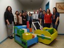 Centro de Reabilitação de Pelotas recebeu dois carrinhos projetados por alunos do IFSul.JPG